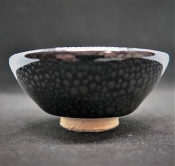 ぐい吞み（酒杯・お猪口）作家物　室町勝廣作　葆光彩盛磁　栃木県 日本工芸会正会員 ぐい吞み（酒杯・お猪口）作家物 室町勝廣作 葆光彩盛磁 栃木